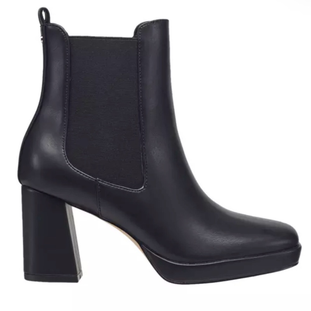French Connection Penny ankle Chelsea boots made of black vegan leather.